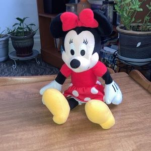 Kohl’s Cares Minnie Mouse Doll EUC